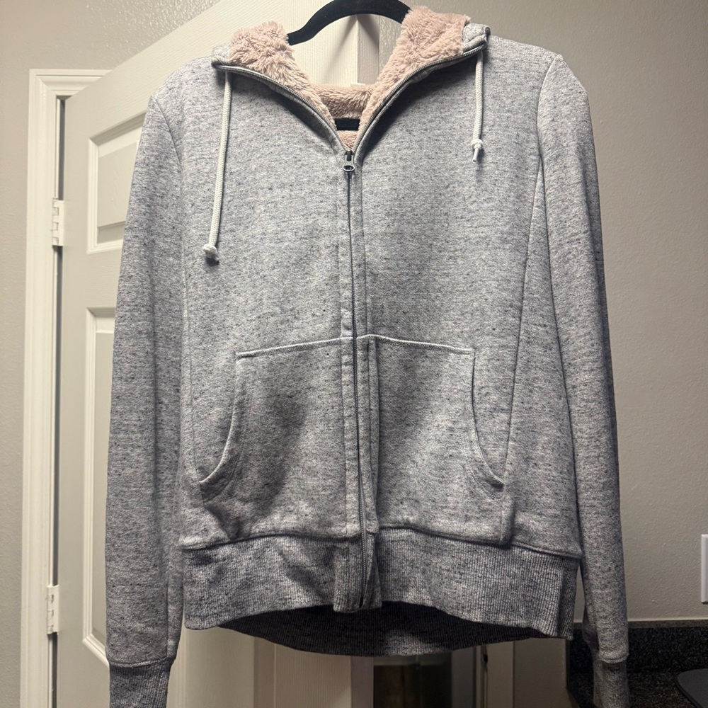 Uniqlo Gray Zip-Up Hoodie with Cream Sherpa Lining